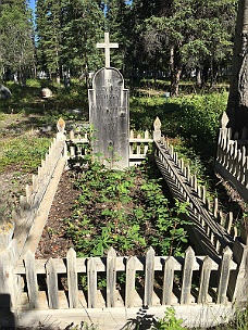IMG_3784 Grave Marker In Atlin